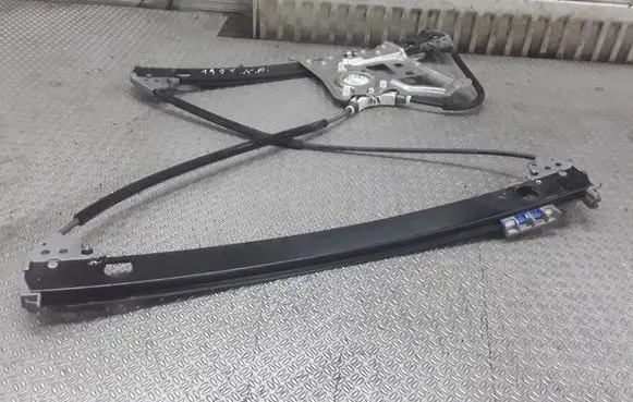 Mercedes-Benz S W220 Front window lifting mechanism without motor
