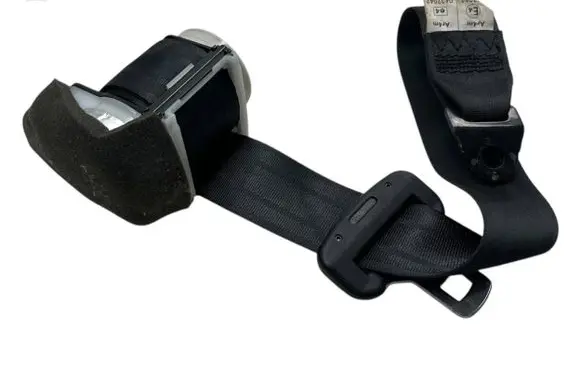 Mazda 6 Rear seatbelt 0437042 166016 37042