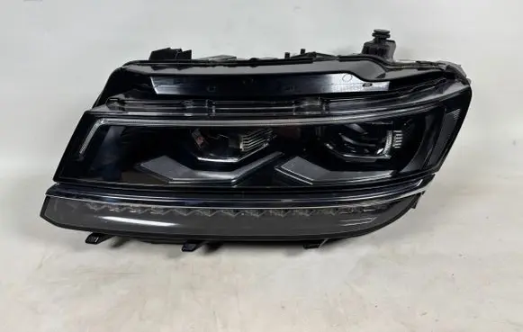Volkswagen Tiguan Headlight/headlamp