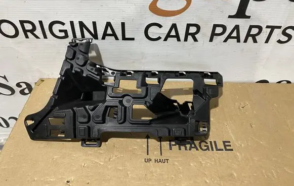 Volvo XC90 Front bumper mounting bracket 31353370