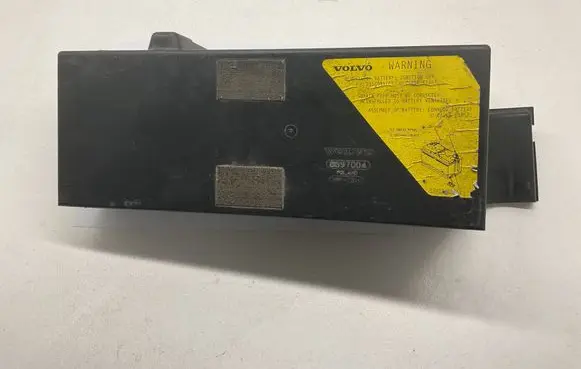 Volvo XC90 Battery box tray 8697004