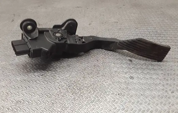Jeep Patriot Accelerator throttle pedal 04891586AC 10119B3B 00161207074