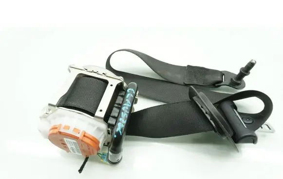 Mercedes-Benz CLA C118 X118 Front seatbelt 1778600800