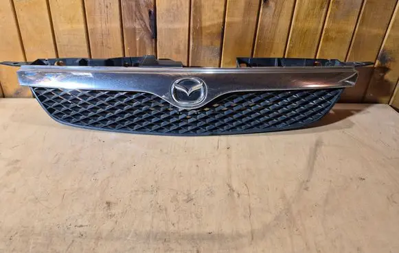 Mazda 323 Front grill 