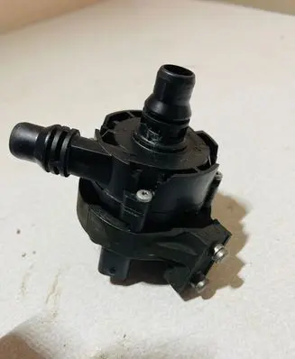 BMW X1 F48 F49 Electric auxiliary coolant/water pump 8605322