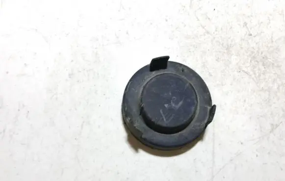 Nissan Almera N16 Headlight/headlamp dust cover