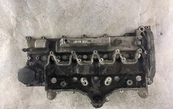 Volvo V70 Rocker cam cover 