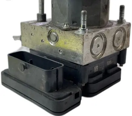 Renault Twingo III Master brake cylinder A4539005202 476606296R 0265255326