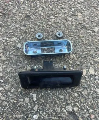 Audi A1 Tailgate opening switch 