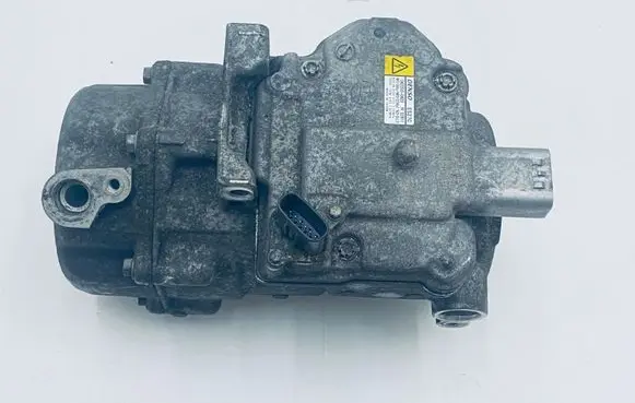 Lexus CT 200H Air conditioning (A/C) compressor (pump) 0422000403