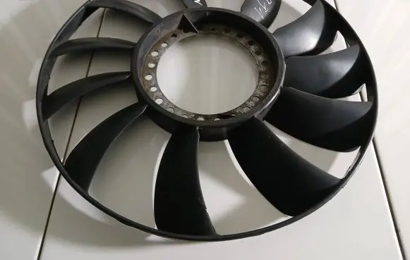Audi A4 S4 B5 8D Fan impeller 058121301B