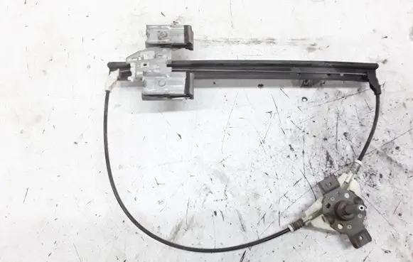Rear door manual window regulator
