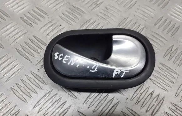 Renault Scenic II - Grand scenic II Rear door handle trim 8200028486