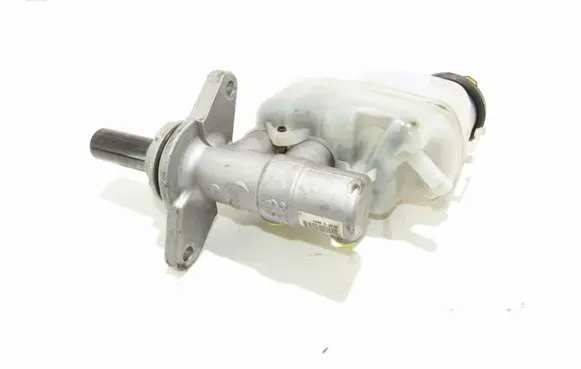 Toyota RAV 4 (XA30) Master brake cylinder