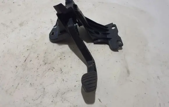 Clutch pedal