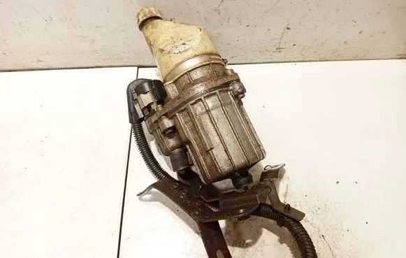 Opel Astra H Power steering pump 13192897