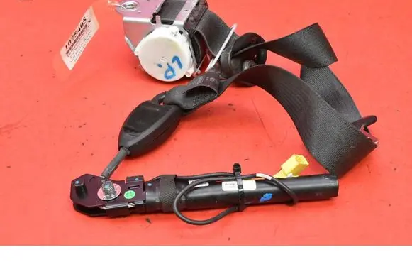 Opel Meriva A Front seatbelt F13305707