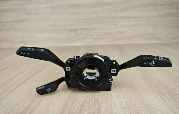 Audi Q3 F3 Indicator stalk 82A953521BF 5Q1953549 82A95352B