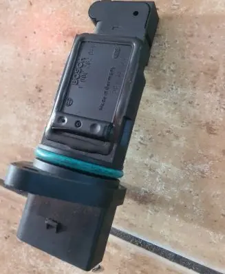 Audi A6 S6 C5 4B Mass air flow meter F00C2G2040