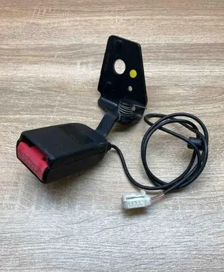 Renault Kadjar Rear seatbelt buckle EA06583 B8890E155