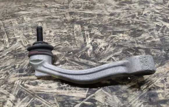 Jaguar XE Front anti-roll bar/stabilizer link 