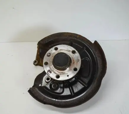 Volkswagen Golf VII Rear wheel hub