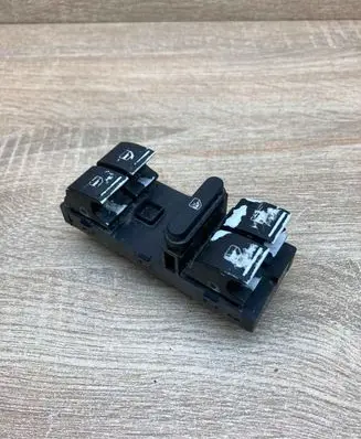 Volkswagen PASSAT B6 Electric window control switch 1K4959857