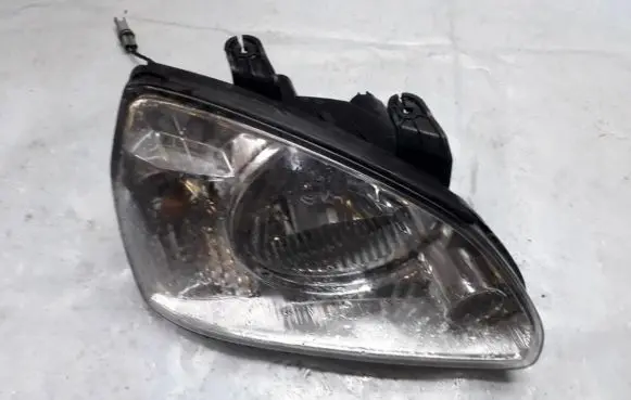 KIA Carens I Headlight/headlamp