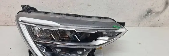 Renault Arkana Headlight/headlamp 260102483R 08262021