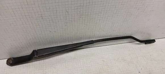Volkswagen PASSAT B5 Front wiper blade arm 3B1955409