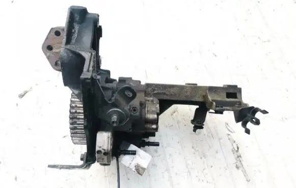 Mitsubishi Space Star Fuel injection high pressure pump 0445010031 8200055072