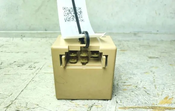 Mitsubishi Pajero Oil pressure relay 0680005280
