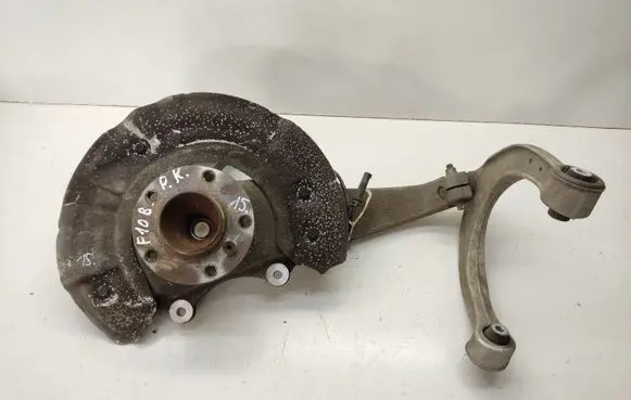BMW 5 F10 F11 Front wheel hub 16082T5 6082T6 152