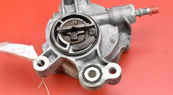 Volvo V50 Vacuum pump D165-1A
