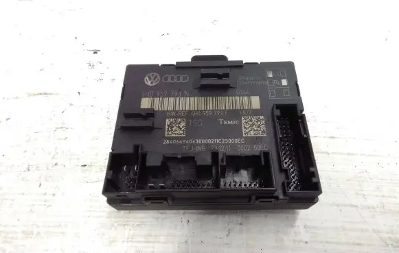 Volkswagen Touareg II Door control unit/module 4H0959793N