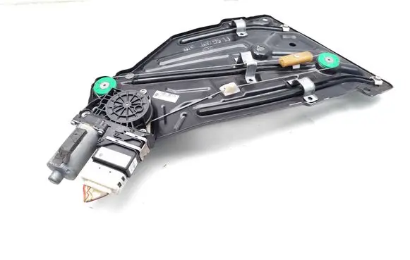 Volkswagen Eos Rear door window regulator with motor 1Q0959704 1Q0839402A