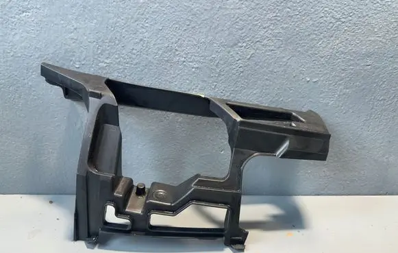 Volkswagen Golf VI Front bumper mounting bracket 5K0807724B 5D301380
