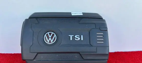Volkswagen Golf VII Engine cover (trim) 06K103925G