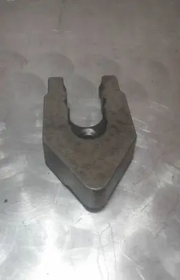 Nissan X-Trail T30 Fuel Injector clamp holder