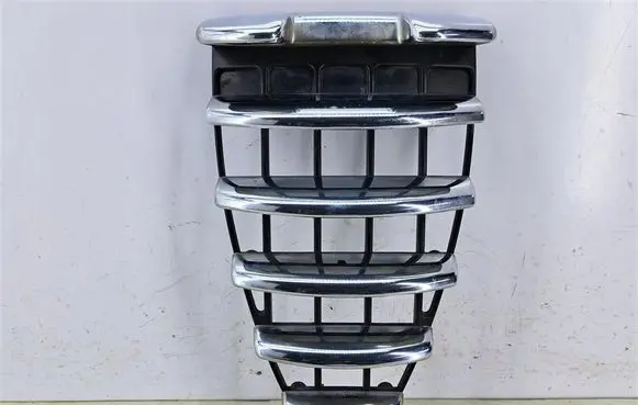 Alfa Romeo 147 Front bumper upper radiator grill 46556597