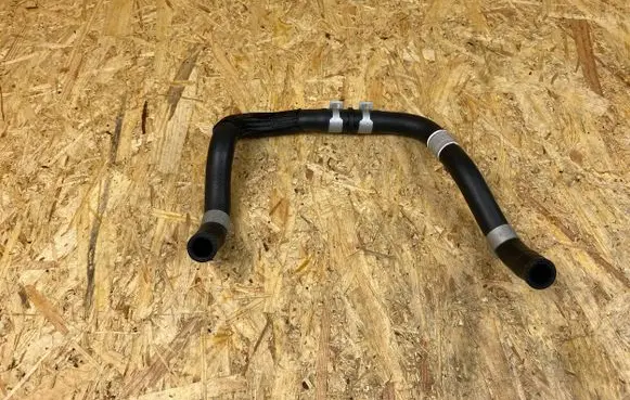 Hyundai Kona I Engine coolant pipe/hose 369300E655
