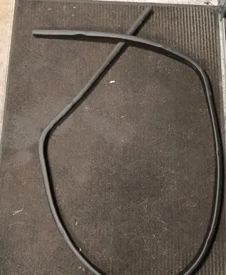 Mercedes-Benz ML W164 Engine compartment rubber 