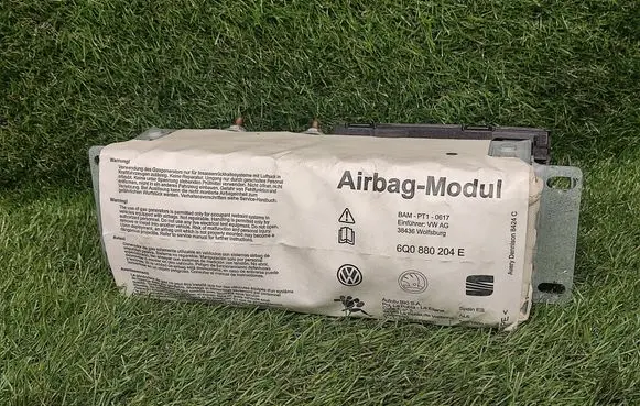 Seat Ibiza III (6L) Passenger airbag 6Q0880204E