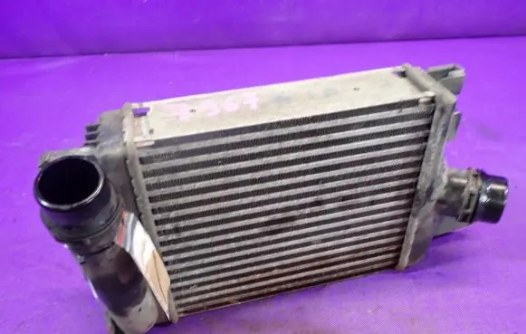Dacia Sandero Intercooler radiator 144967634R