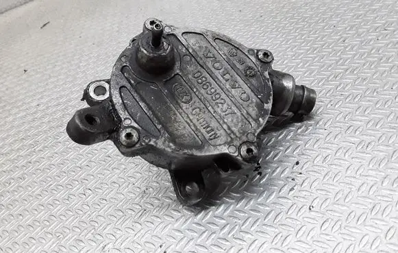 Volvo S60 Vacuum pump 08699237