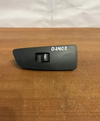 BMW 1 E81 E87 Other switches/knobs/shifts 6970242A D2408