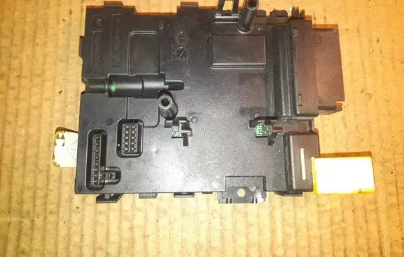 Volkswagen PASSAT B6 Airbag control unit/module VW3C0953549B 05113820 90058051890079