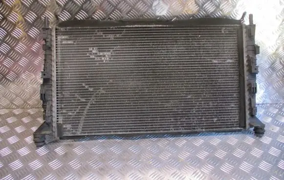 Ford C-MAX I Coolant radiator 3M5H8005RK
