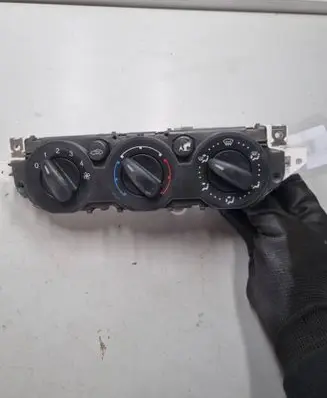 Ford Focus Climate control unit 7M5T19980AA P69607332 69607332