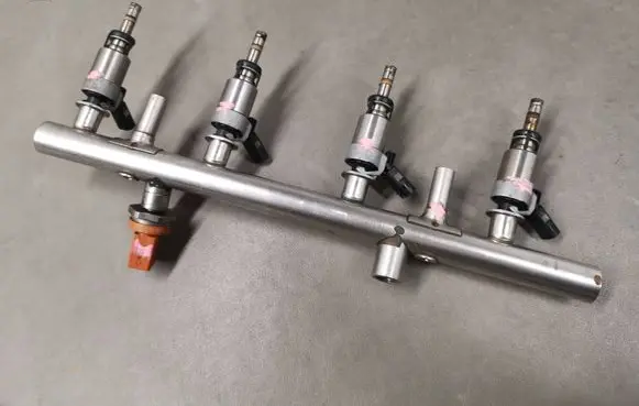 Audi A4 S4 B8 8K Fuel injectors set 06H133317D 06J906051D 1540120107